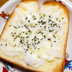 パン屋さんの味！とろ～りチーズの新玉ねぎ☆トースト